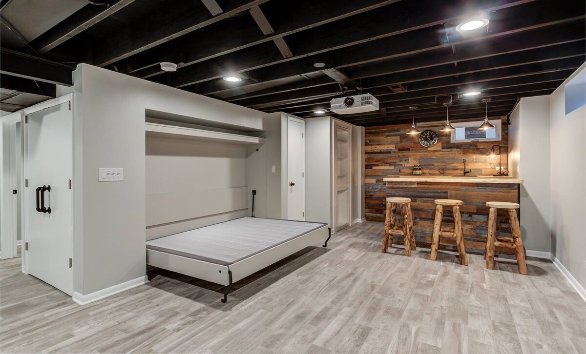 Basement Guest Suite with Murphy Bed